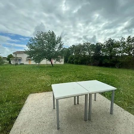 Maison De 2* Avec Piscine Chauffee, Proche Et Commerces - Fr-1-197-492 *