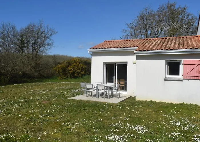 Maison De 2* Avec Piscine Chauffee, Proche Et Commerces - Fr-1-197-492 בית נופש Saint-Hilaire-de-Talmont