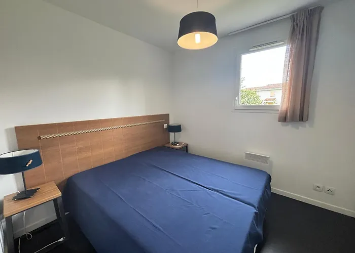 Maison De 2* Avec Piscine Chauffee, Proche Et Commerces - Fr-1-197-492 בית נופש